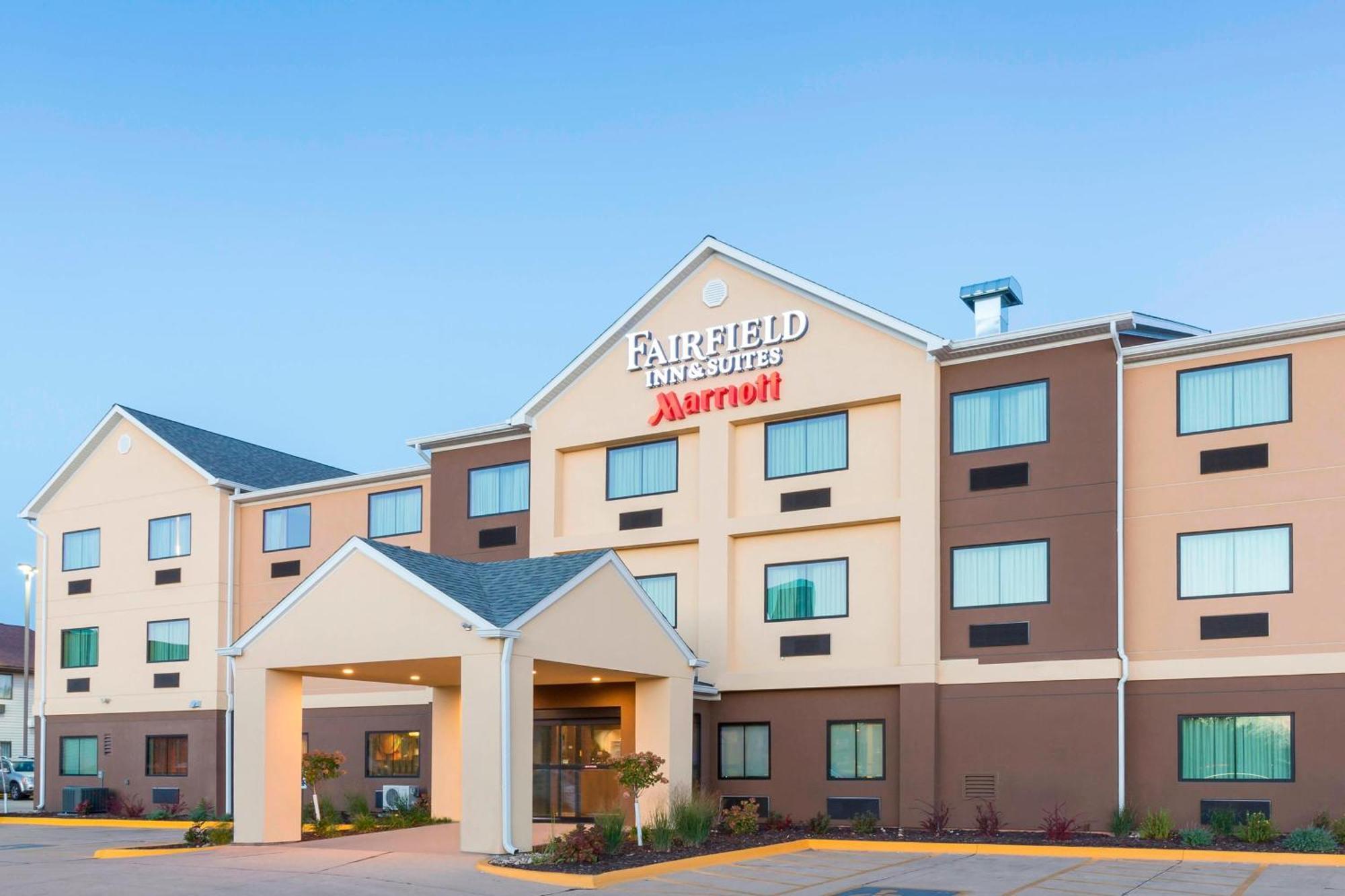Fairfield Inn & Suites By Marriott Galesburg Exterior photo